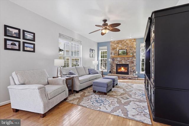 1912 MORAN DR, Frederick, MD 21702