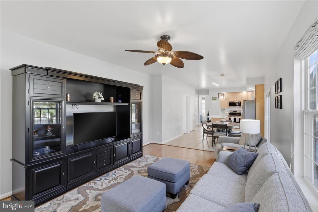 Image 17 of property listing at 1912 MORAN DR, Frederick, MD 21702