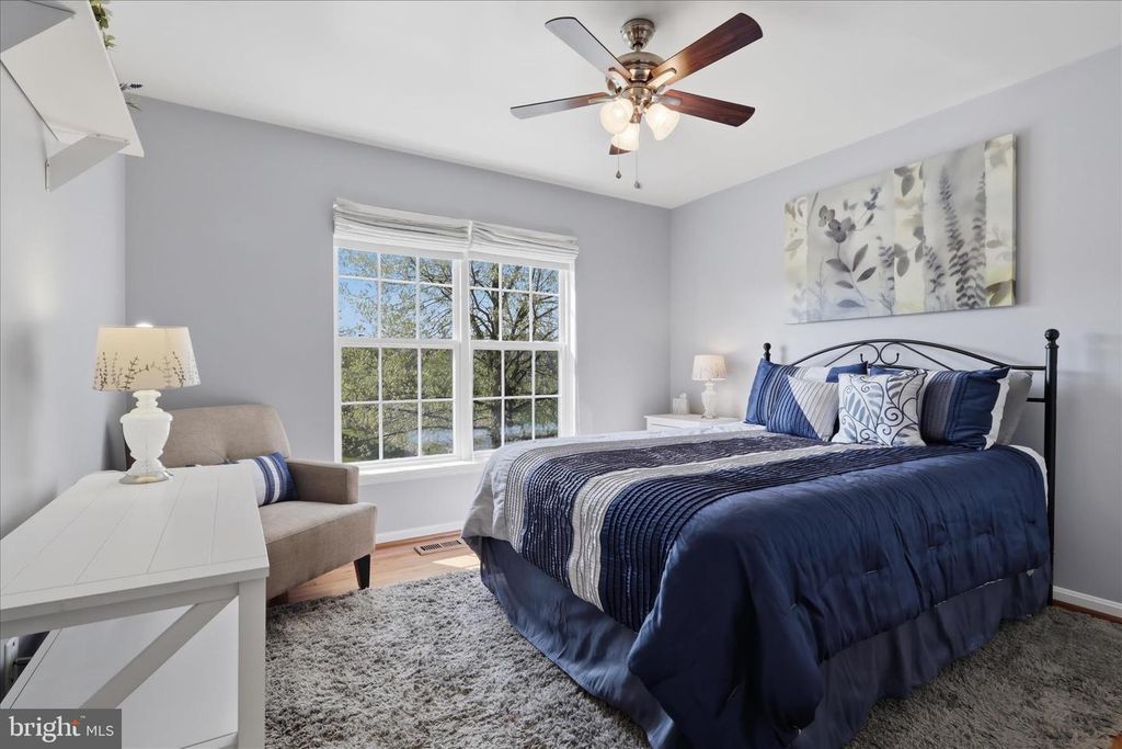 Image 25 of property listing at 1912 MORAN DR, Frederick, MD 21702