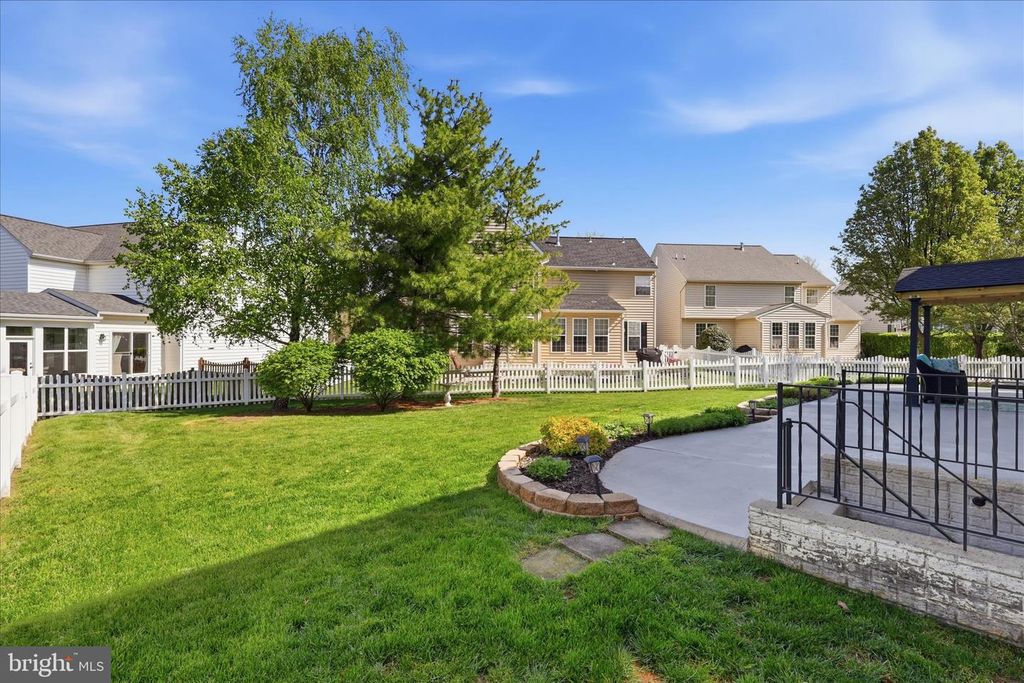 Image 34 of property listing at 1912 MORAN DR, Frederick, MD 21702