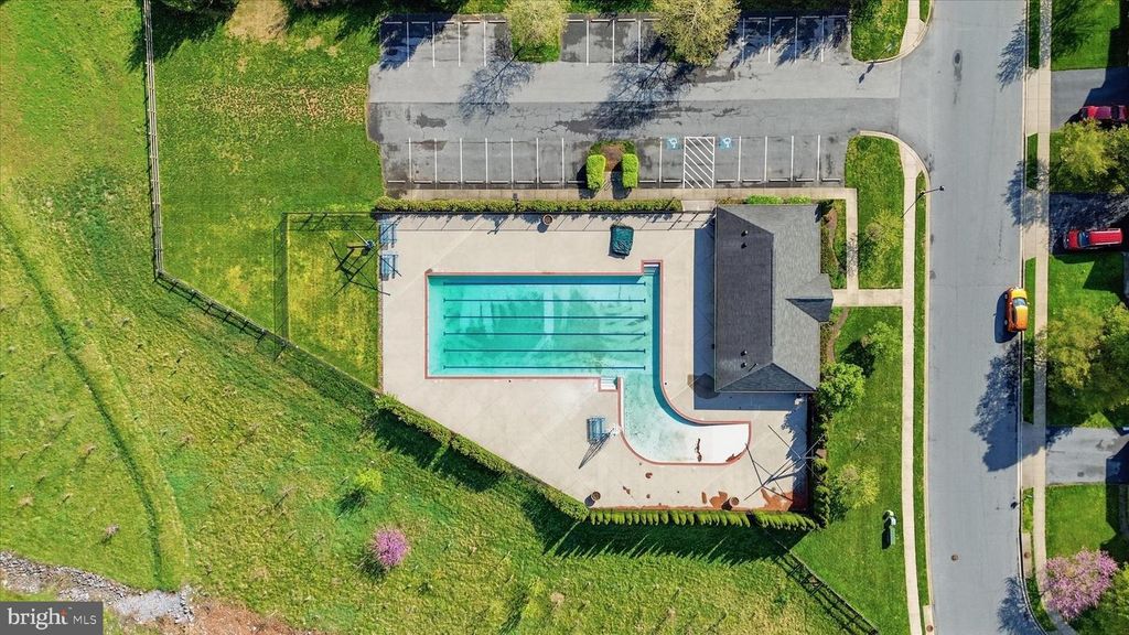 Image 38 of property listing at 1912 MORAN DR, Frederick, MD 21702