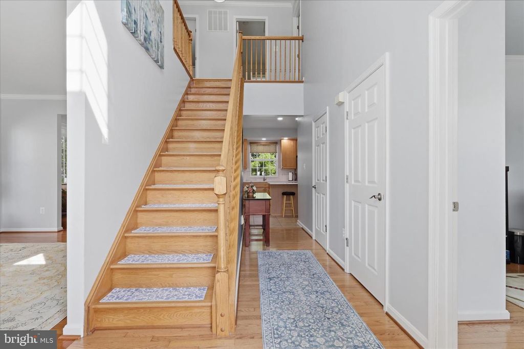 Image 5 of property listing at 1912 MORAN DR, Frederick, MD 21702