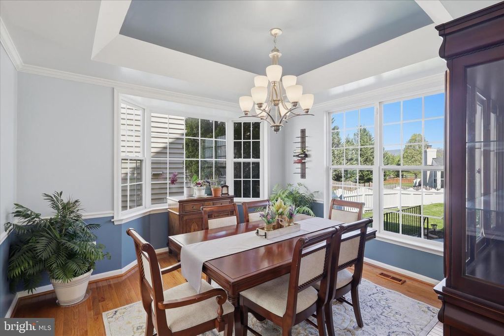 Image 9 of property listing at 1912 MORAN DR, Frederick, MD 21702