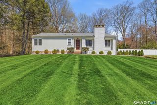 44 Brinsmade Road, Hamden, CT 06514