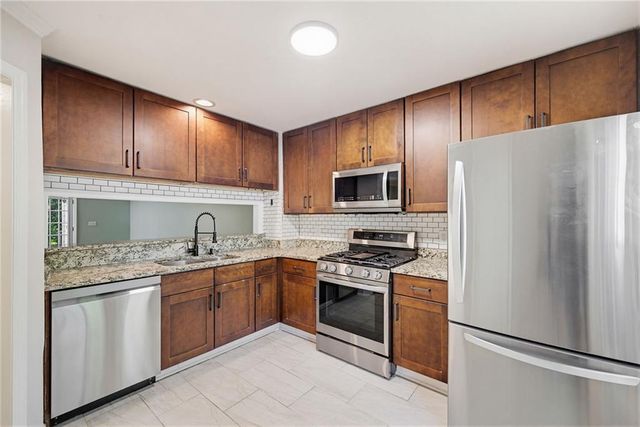 4388 Ivy Glen Way SE, Smyrna, GA 30082
