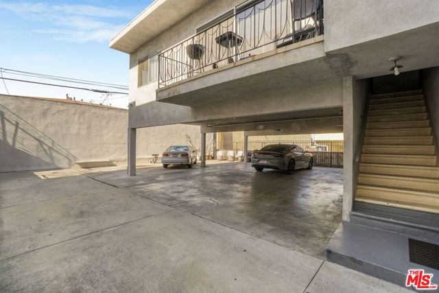 3121 S Canfield Avenue, Los Angeles, CA 90034