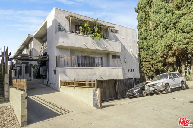 3121 S Canfield Avenue, Los Angeles, CA 90034