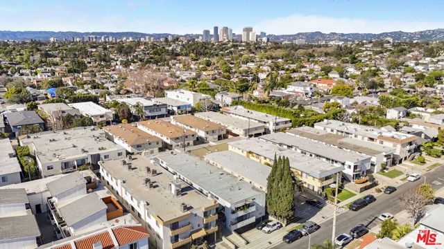 3121 S Canfield Avenue, Los Angeles, CA 90034