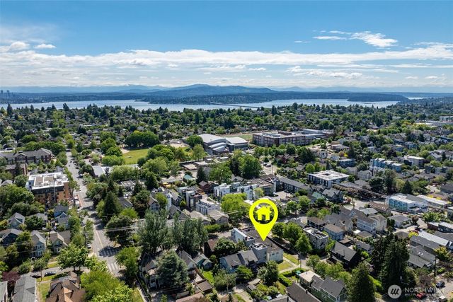 601 21st Avenue, Seattle, WA 98122