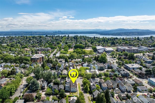 601 21st Avenue, Seattle, WA 98122