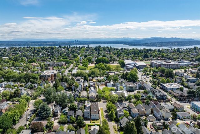601 21st Avenue, Seattle, WA 98122