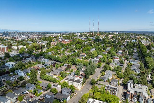 601 21st Avenue, Seattle, WA 98122