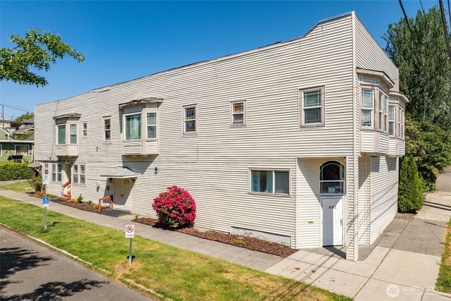 601 21st Avenue, Seattle, WA 98122