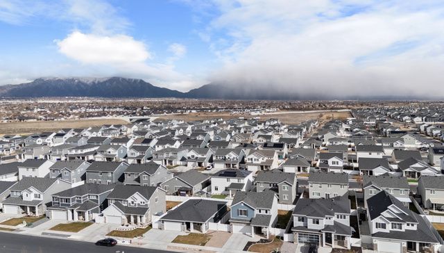 3329 S CLAIRE AVE, Syracuse, UT 84075