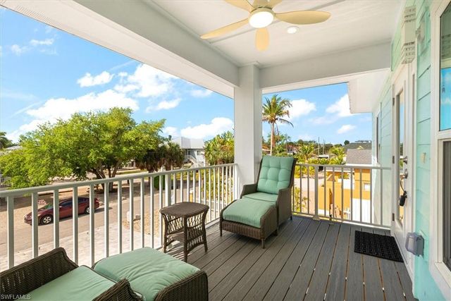 5545 Avenida Pescadora, Fort Myers Beach, FL 33931