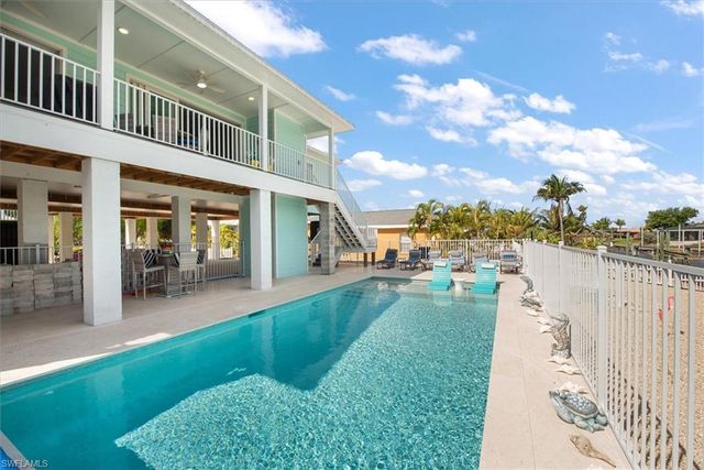 5545 Avenida Pescadora, Fort Myers Beach, FL 33931