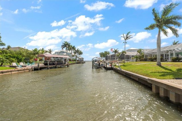 5545 Avenida Pescadora, Fort Myers Beach, FL 33931
