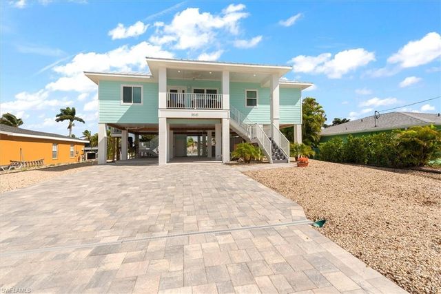 5545 Avenida Pescadora, Fort Myers Beach, FL 33931