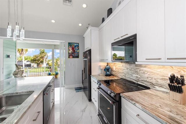 5545 Avenida Pescadora, Fort Myers Beach, FL 33931
