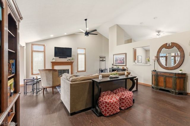 16506 Sunwood Oval, Strongsville, OH 44136