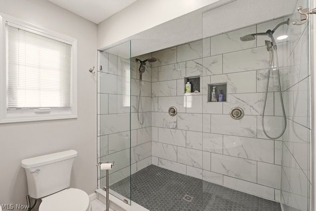 16506 Sunwood Oval, Strongsville, OH 44136