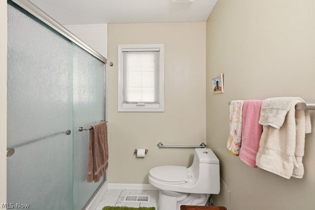 16506 Sunwood Oval, Strongsville, OH 44136