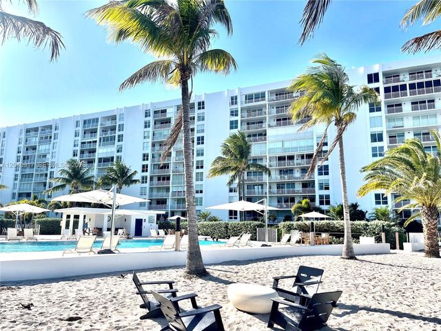 607 Ocean Drive 3K, Key Biscayne, FL 33149