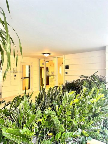 607 Ocean Drive 3K, Key Biscayne, FL 33149