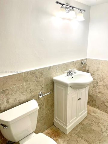 607 Ocean Drive 3K, Key Biscayne, FL 33149