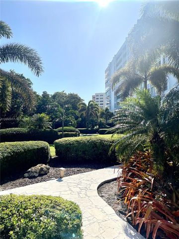 607 Ocean Drive 3K, Key Biscayne, FL 33149