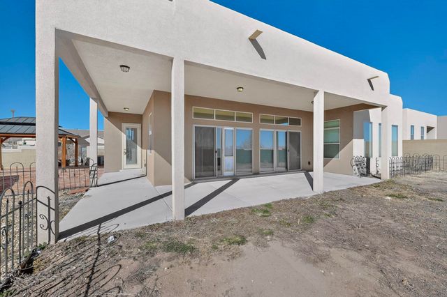 6102 Pecos Trail Drive NE, Rio Rancho, NM 87144