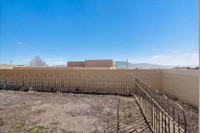 6102 Pecos Trail Drive NE, Rio Rancho, NM 87144