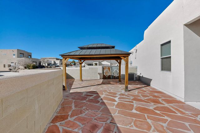 6102 Pecos Trail Drive NE, Rio Rancho, NM 87144