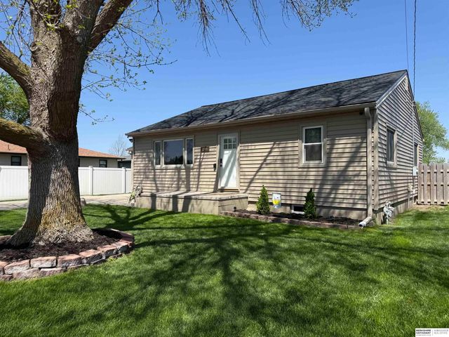 2500 E Cuming Street, Fremont, NE 68025