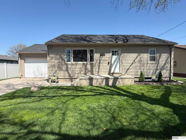 2500 E Cuming Street, Fremont, NE 68025