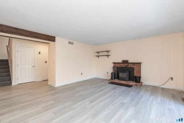 24 Woods Way 122A, Woodbury, CT 06798