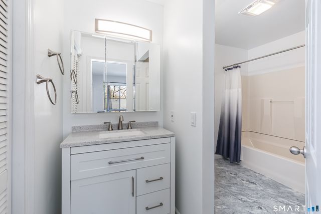 24 Woods Way 122A, Woodbury, CT 06798