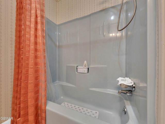 495 Carnation Way, Newport, TN 37821