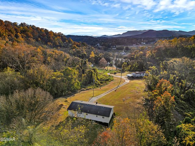 495 Carnation Way, Newport, TN 37821