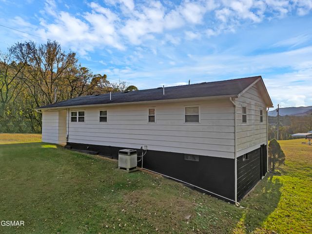 495 Carnation Way, Newport, TN 37821