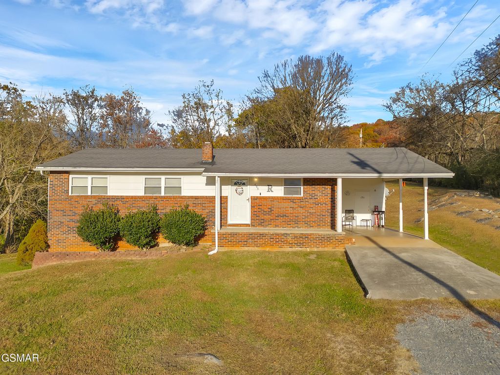 495 Carnation Way, Newport, TN 37821