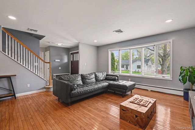 35 Ernest Drive, Scarsdale, NY 10583
