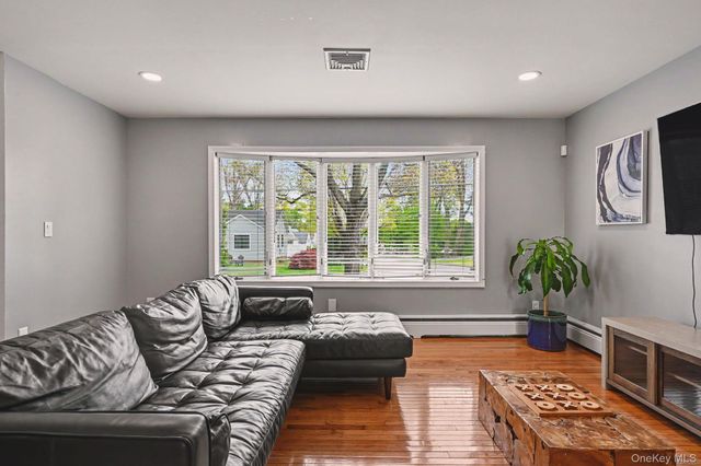 35 Ernest Drive, Scarsdale, NY 10583