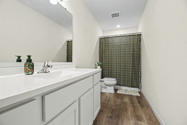 748 Petoskey Stone Drive, Byron Center, MI 49315