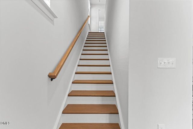 33 Pear Blossom Parkway, Clayton, NC 27520