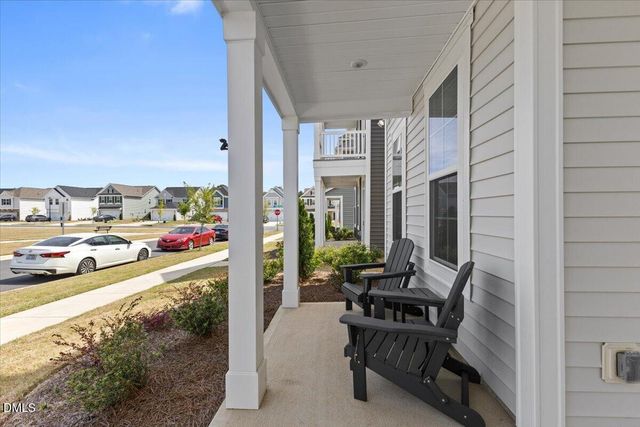 33 Pear Blossom Parkway, Clayton, NC 27520