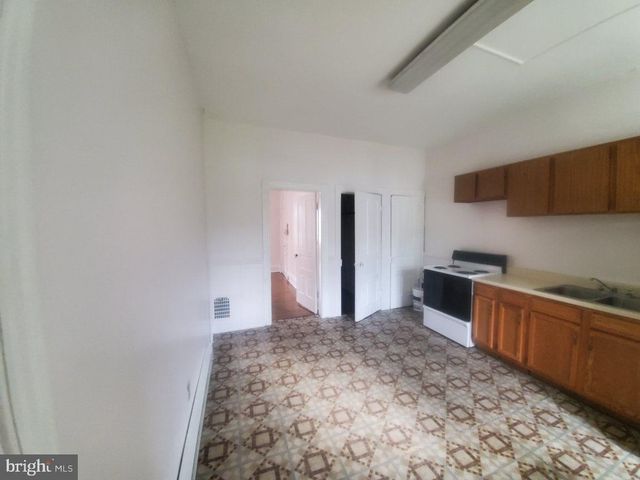 25 S LOCUST ST, Hagerstown, MD 21740