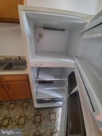 25 S LOCUST ST, Hagerstown, MD 21740