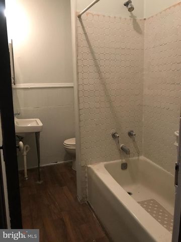 25 S LOCUST ST, Hagerstown, MD 21740