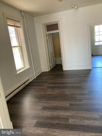 25 S LOCUST ST, Hagerstown, MD 21740